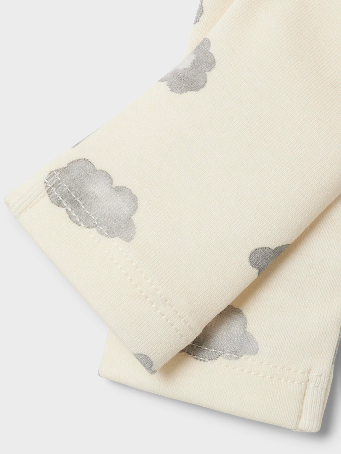 model_shot-front_full